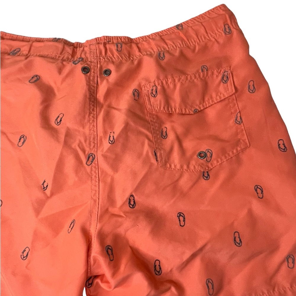 Charleston Threads Men’s Flip Flop Pattern Swim T… - image 6